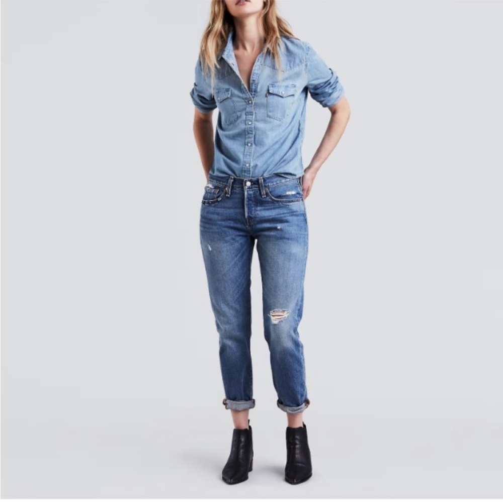LEVI’S 501 Taper women’s jeans button fly tapered leg 100% rigid cotton size 30